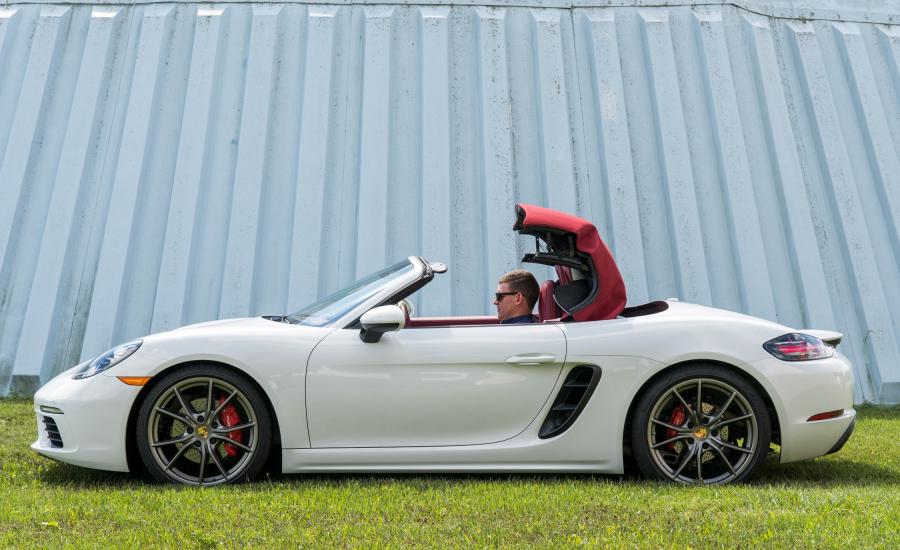  Porsche 718 Boxster S 2016 года  (NA) (фото 22 из 31)